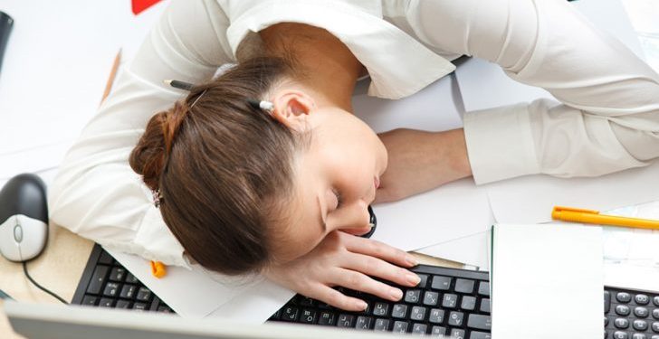 8 underlying reasons for waking up tired in the morning