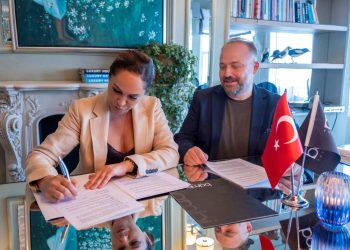 Hülya Avşar is with Bambi Mattress for 2.5 more years